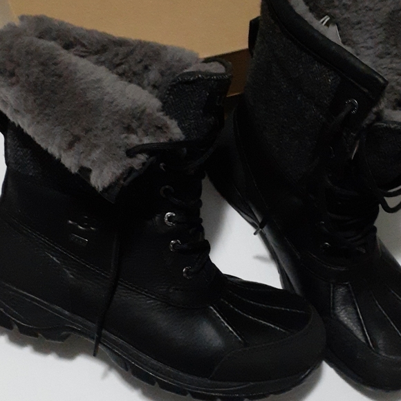Shoes - MENS  UGG BOOTS